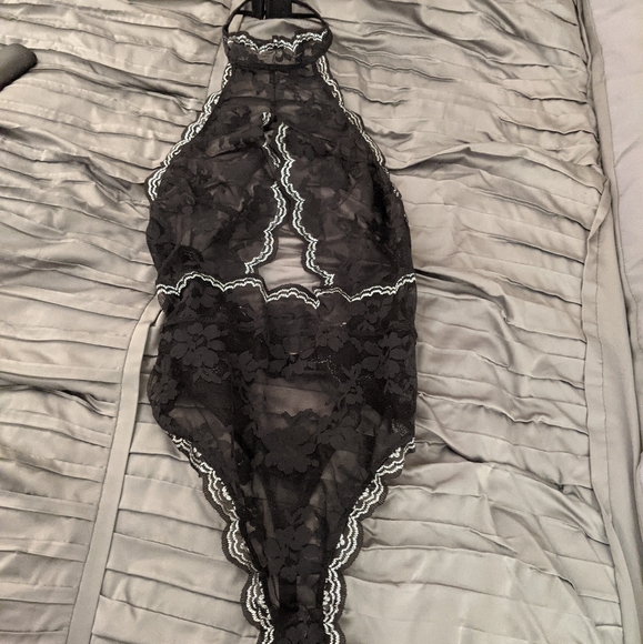 Victoria secret lingerie - Picture 1 of 2